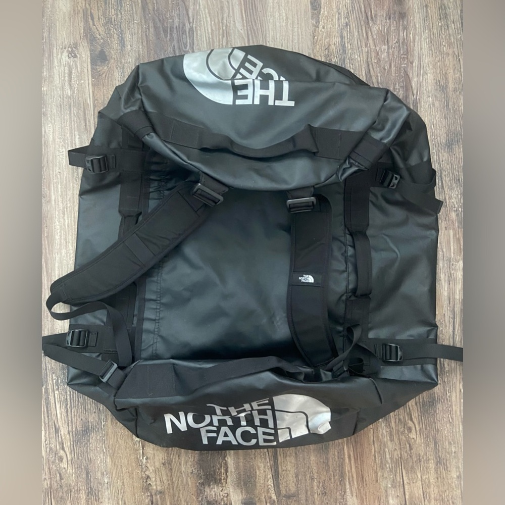 The North Face Base Camp Duffel. Size XL EXCELLENT CONDITION